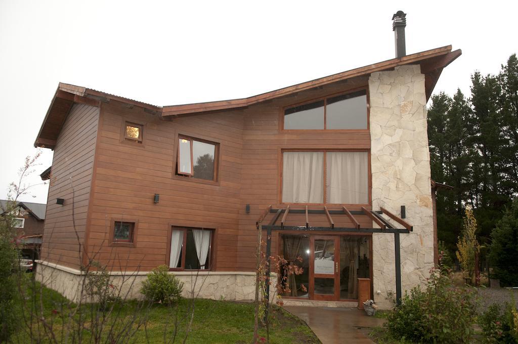 Apart Hotel Raices Patagonicas Диня Хуапи Екстериор снимка